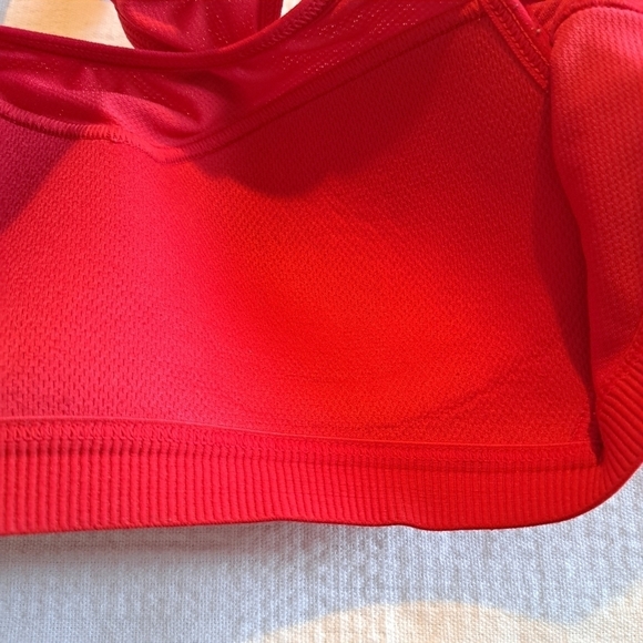 Victoria's Secret Sport red 32B Incredible lightweight max racerback bra - Picture 6 of 6